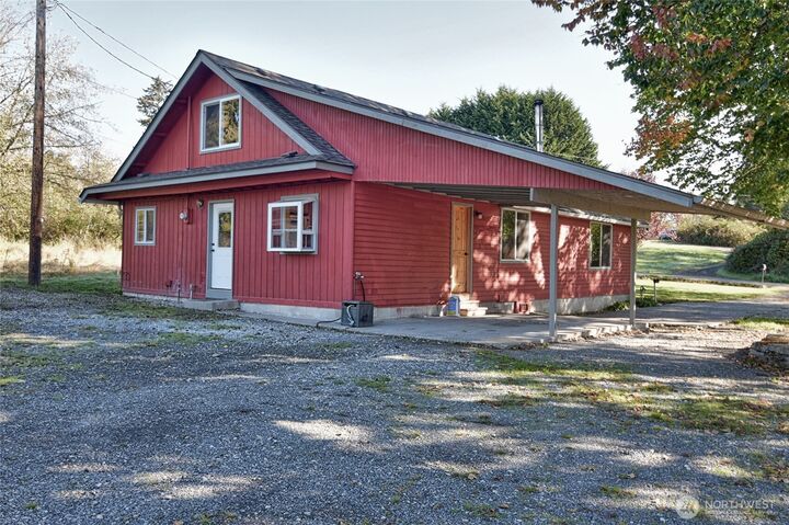 Property Photo: 4914 6th Ave NW WA 98271