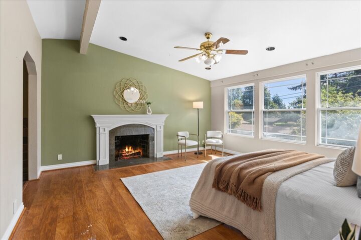 Property Photo:  7819  225th Place SW  WA 98026 