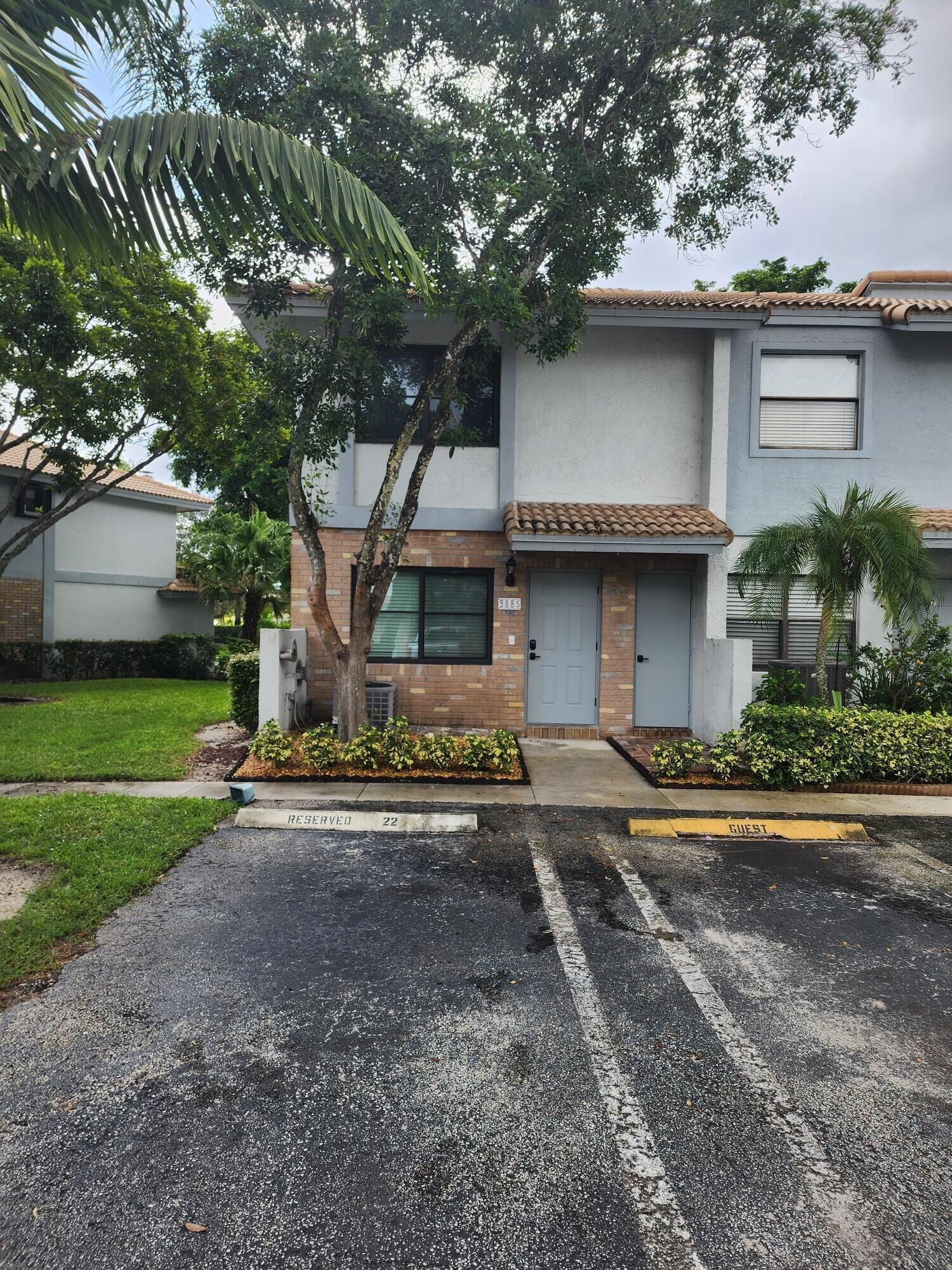 Property Photo:  9885 Riverside Drive  FL 33071 