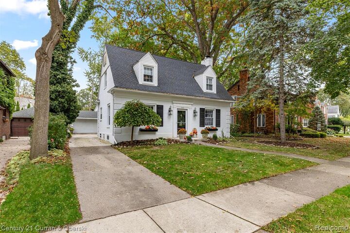 Property Photo:  545 S Denwood Street  MI 48124 