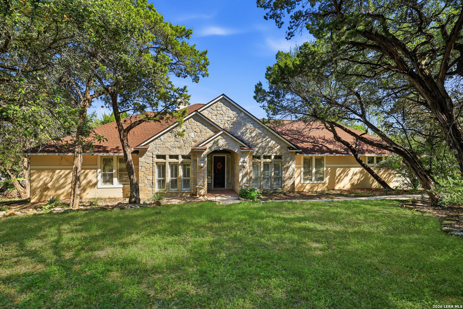Property Photo: 15610 Chinquapin TX 78023