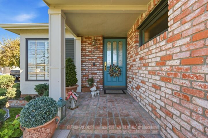 Property Photo:  123 South Magnolia Avenue  CA 94080 