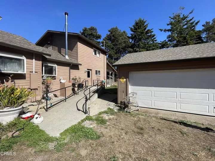 Property Photo:  18801 Lahmon Lane  CA 95437 