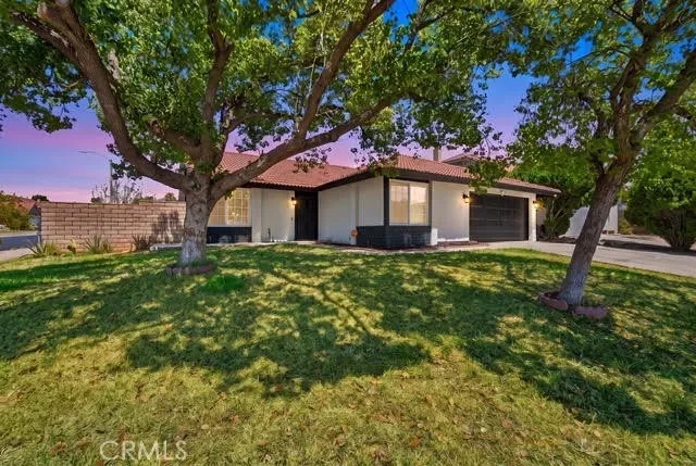 Property Photo:  25660 Dracaea  CA 92553 