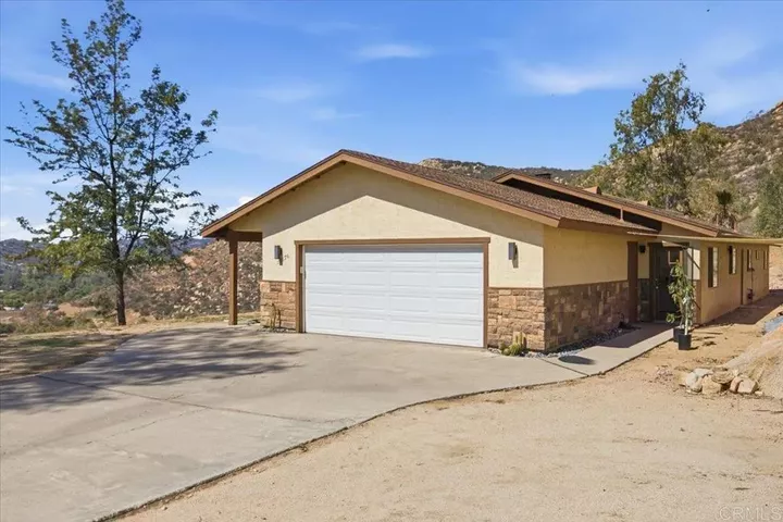 Property Photo: 13676 Willow Rd CA 92040