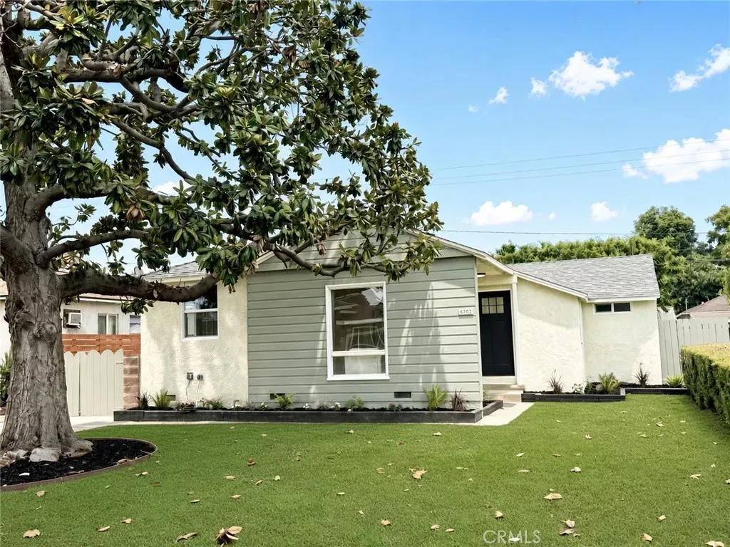 Property Photo:  6702 Bollenbacher  CA 90660 