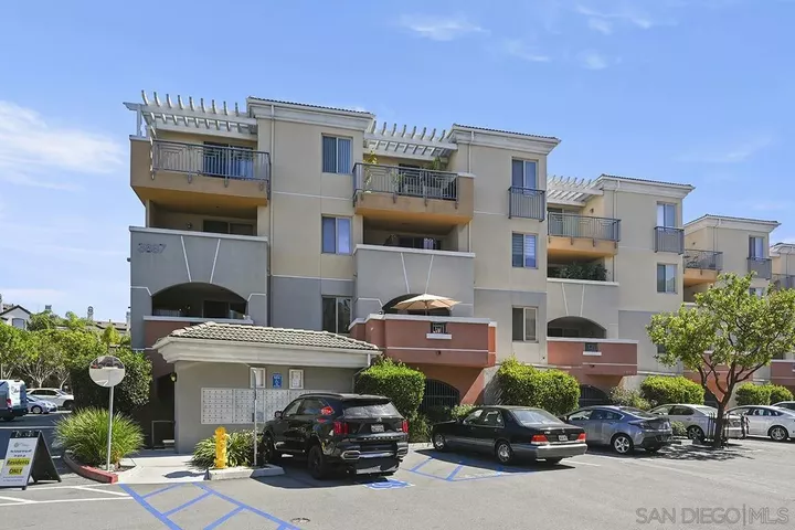 Property Photo: 3887 Pell Pl 307 CA 92130