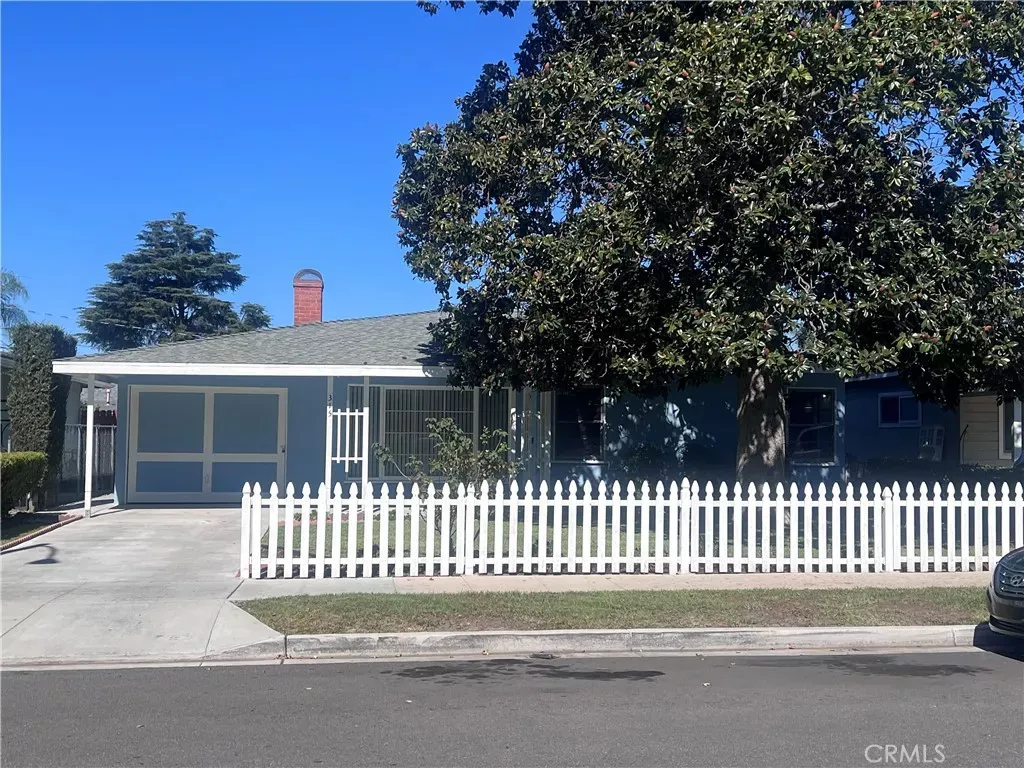 Property Photo:  315 E North  CA 92805 