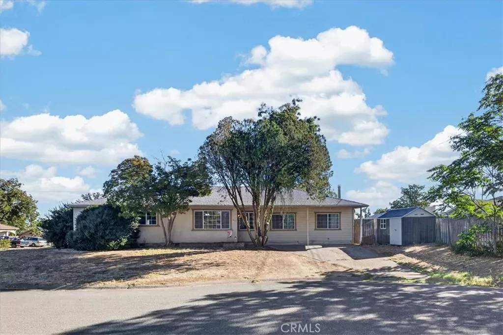 Property Photo: 1635 Alvord Place CA 96080