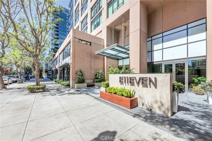 Property Photo:  1111 S Grand Avenue 518  CA 90015 
