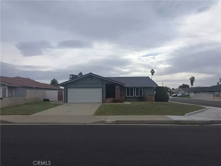 Property Photo:  14742 Aruba  CA 92553 