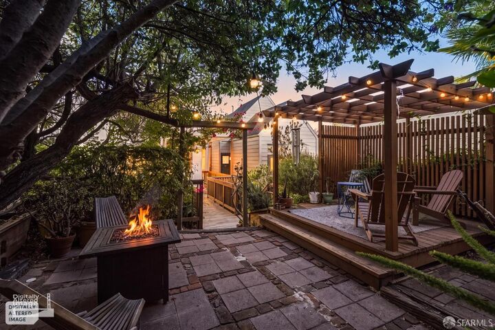 Property Photo:  348 Castro Street  CA 94114 