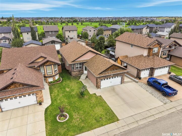 Property Photo:  139 Brainerd Crescent  SK S7T 0A9 