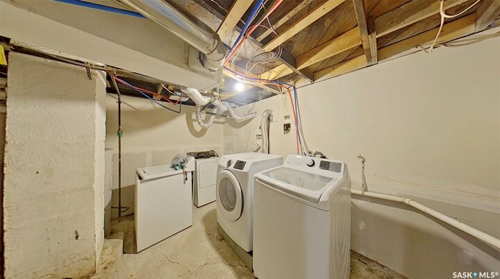 Property Photo:  651 Queen Street  SK S4T 4A2 