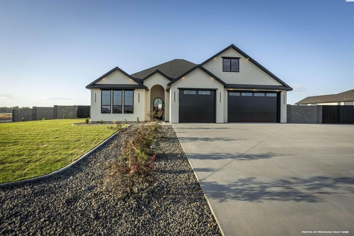 Property Photo:  8512 Axil Lane  WA 99301 
