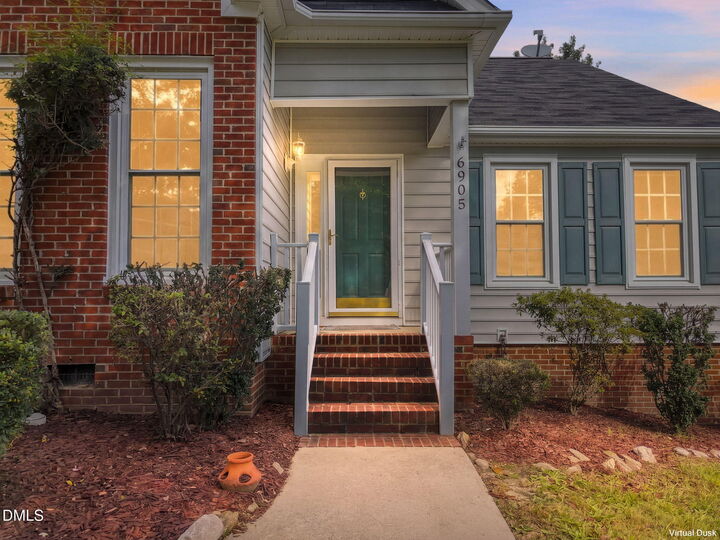 Property Photo:  6905 Whittlesea Place  NC 27616 