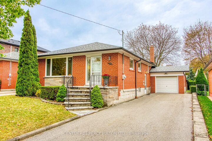 Property Photo:  32 Bromton Drive  ON M1P 4B8 
