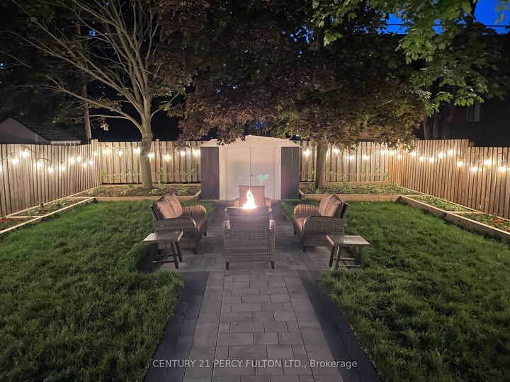 Property Photo:  76 Arlington Avenue  ON L1G 2N6 