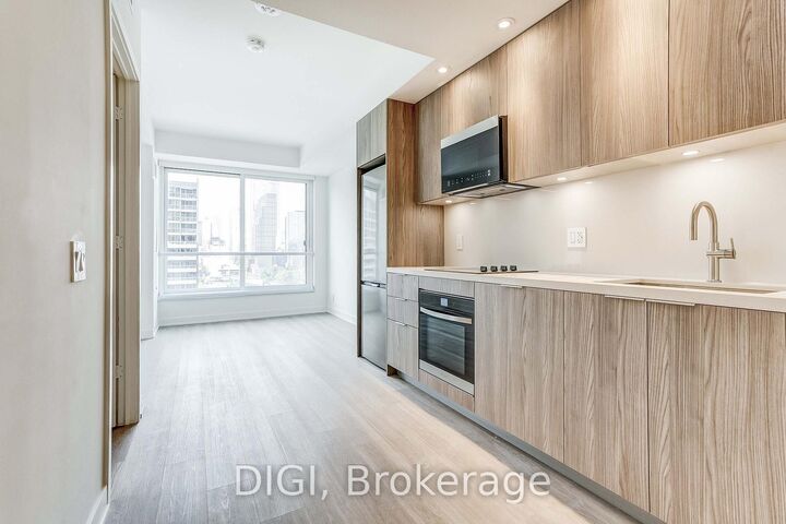 Property Photo:  120 Ontario Street Q1215  ON M5A 1C4 