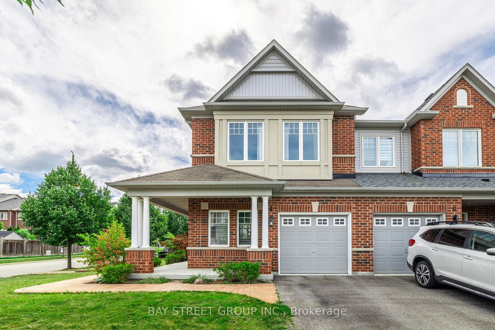 Property Photo:  4 Courtland Crescent  ON L9N 0B2 