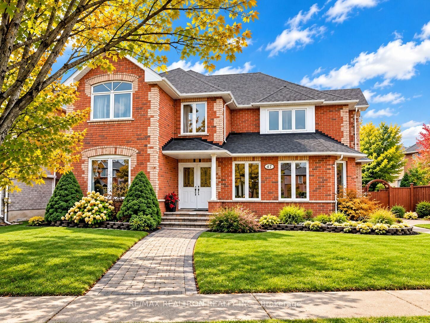 Property Photo:  47 Birchwood Drive  ON L4M 6X7 