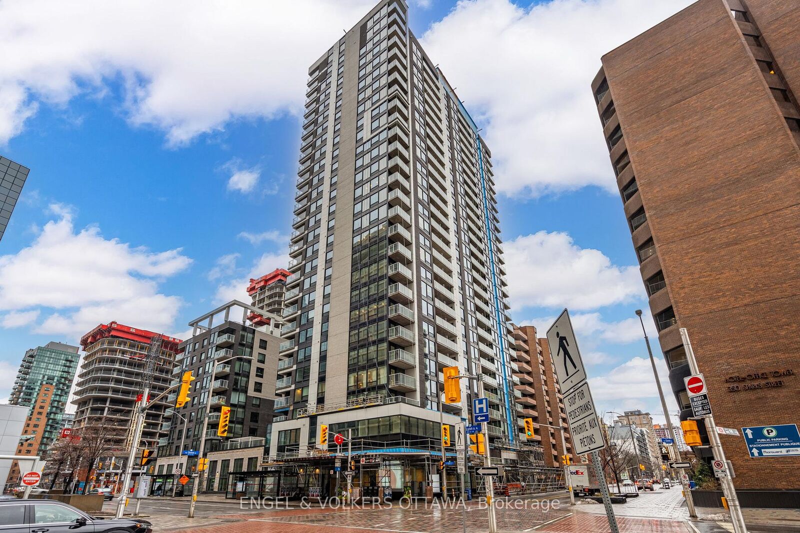 Property Photo: 340 Queen Street 2104 ON K1R 5A5