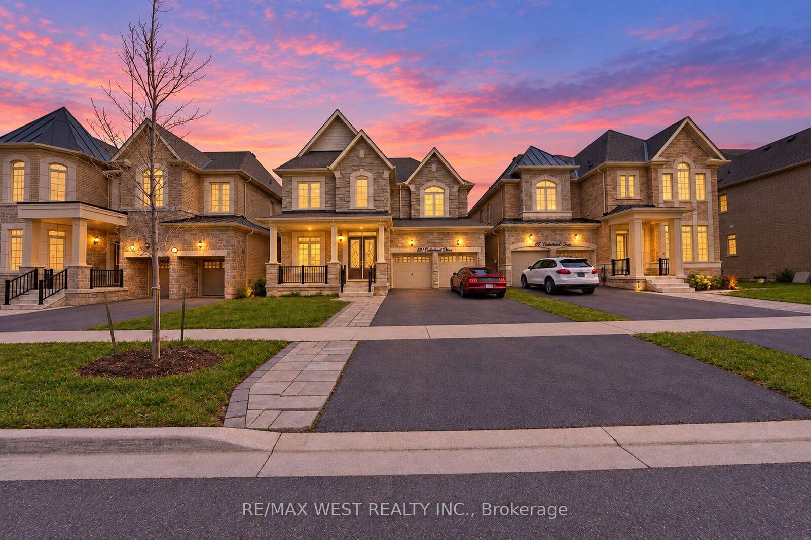 Property Photo:  89 Clockwork Drive  ON L7A 5J1 
