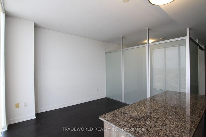 Property Photo:  426 University Avenue 2801 (Den)  ON M5G 1S9 