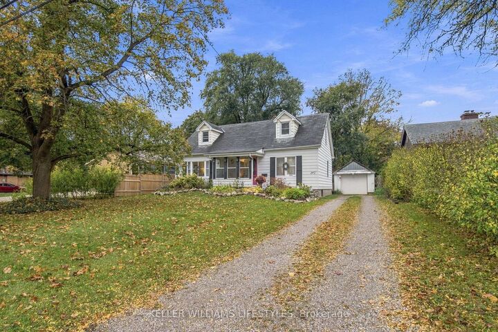Property Photo:  297 Stephen Street  ON N6K 2M9 