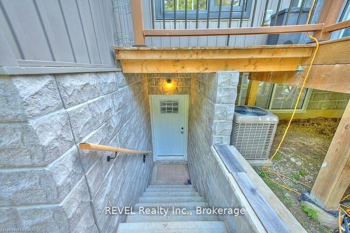 Property Photo:  491 Geneva Street  ON L2N 2H4 