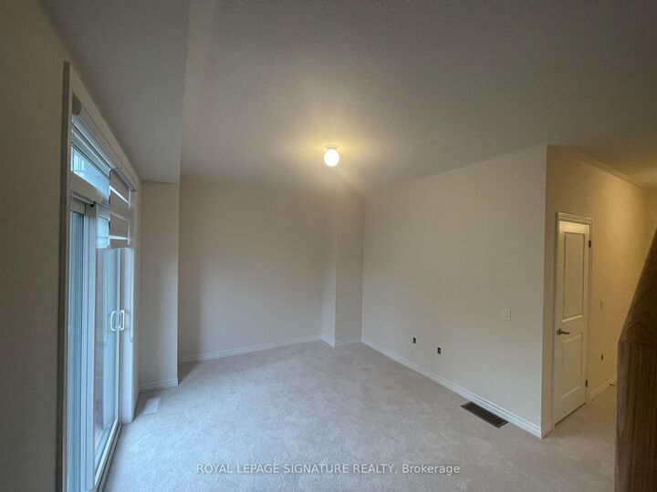 Property Photo:  95 Divadale Road  ON L4H 5J3 