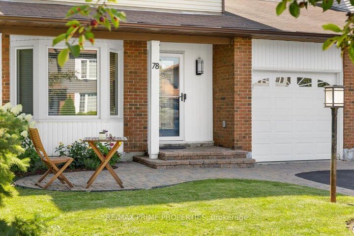 Property Photo:  78 Fieldgate Drive  ON K2J 1T9 