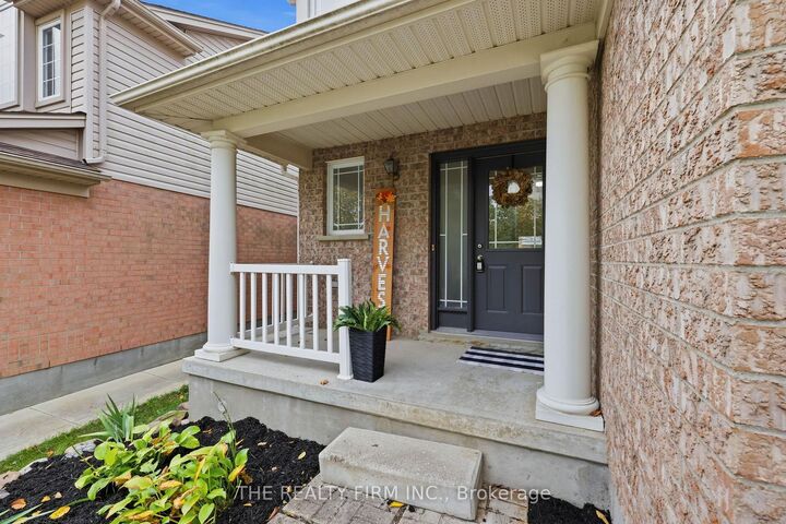Property Photo:  833 Capulet Lane  ON N6H 5V2 