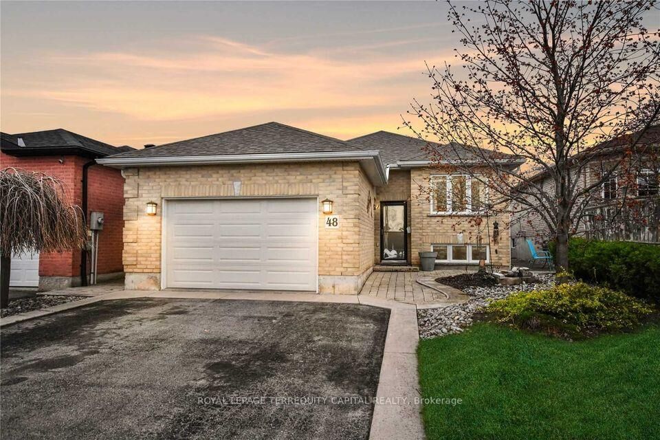 Property Photo: 48 Nicole Marie Avenue Lower ON L4M 6Y6