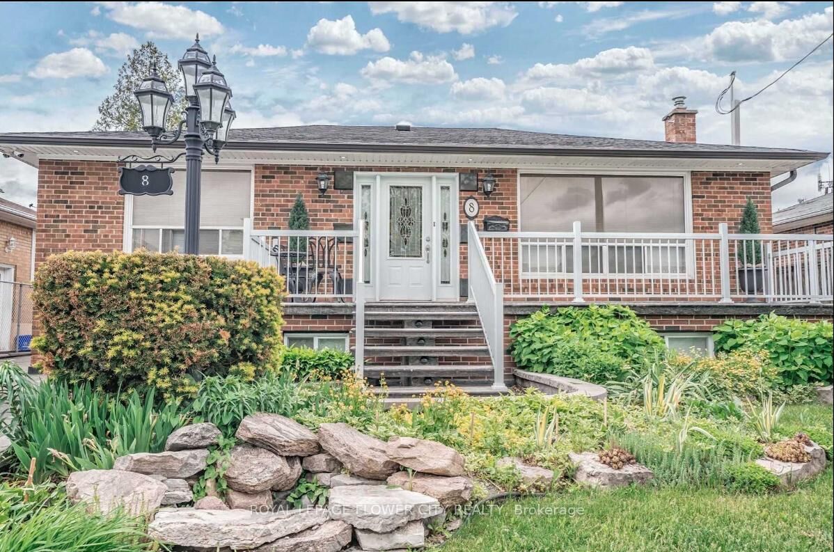 Property Photo:  8 McCulla Avenue Upper Level  ON L6V 1L7 
