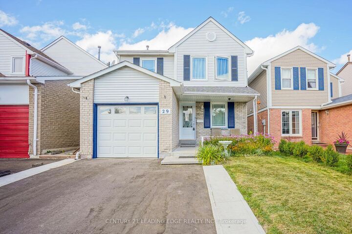 Photo de la propriété: 29 Junewood Crescent Upper ON L6S 3T5