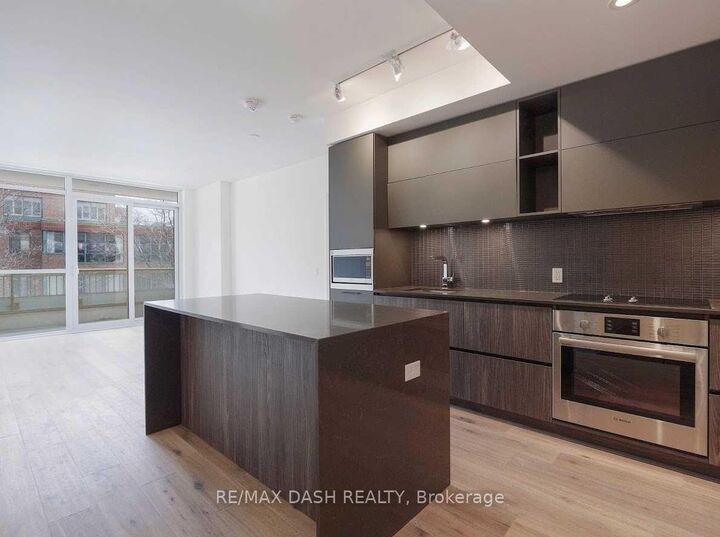 Property Photo:  151 Avenue Road 306  ON M5R 2H7 