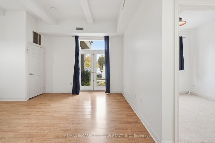 Property Photo:  6365 Drummond Road 105  ON L2G 4N1 