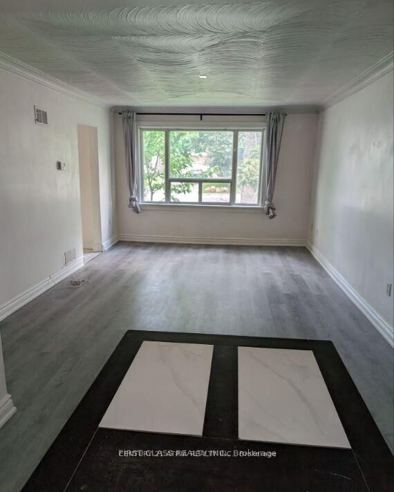 Property Photo:  38 Harding Boulevard Main  ON L4C 1S8 
