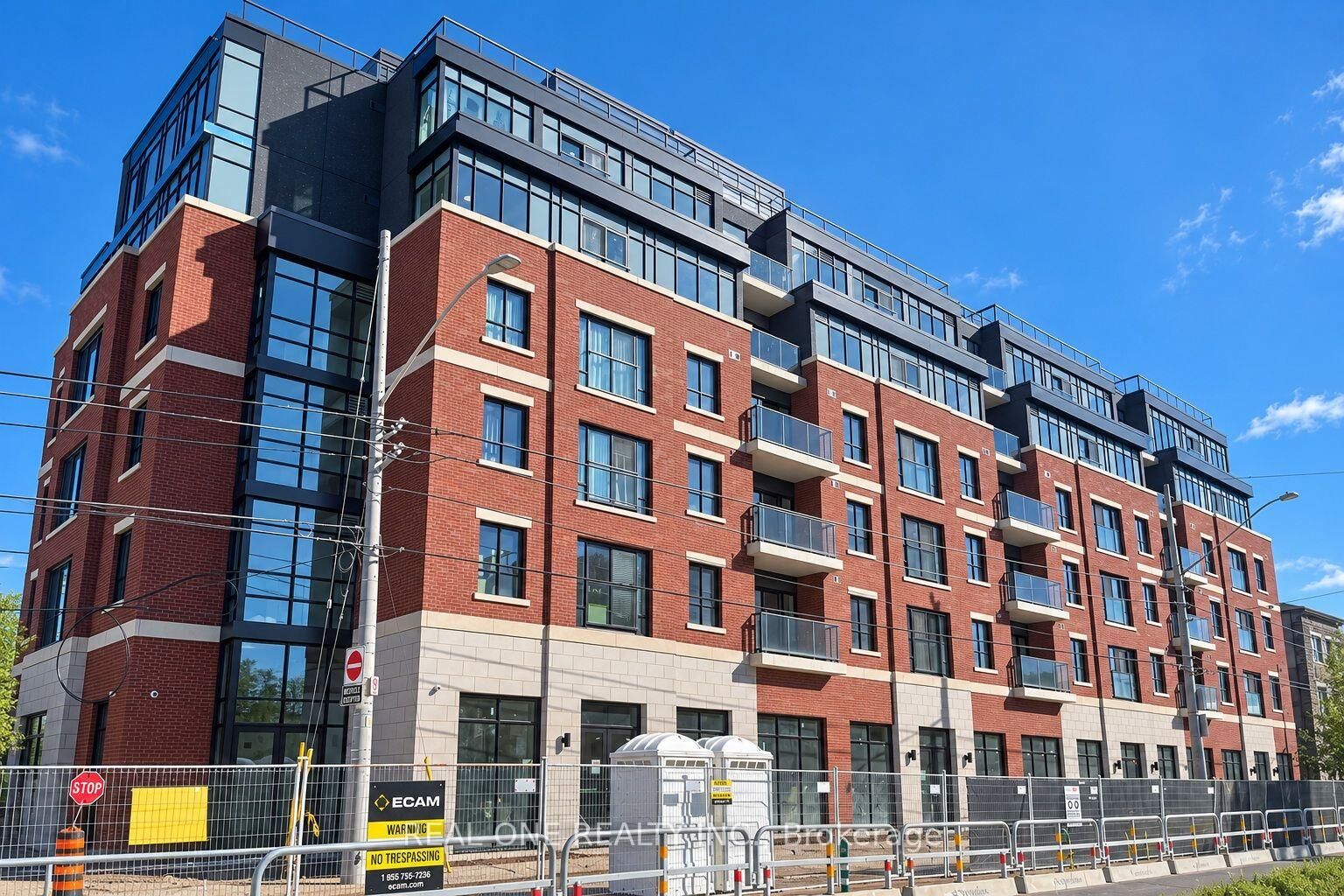 Photo de la propriété:  810 King Street W 409  ON L8S 0A7 