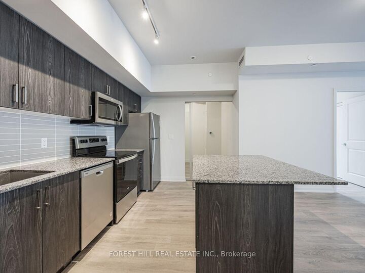 Property Photo:  10 Meadowglen Place 401  ON M1G 0A8 