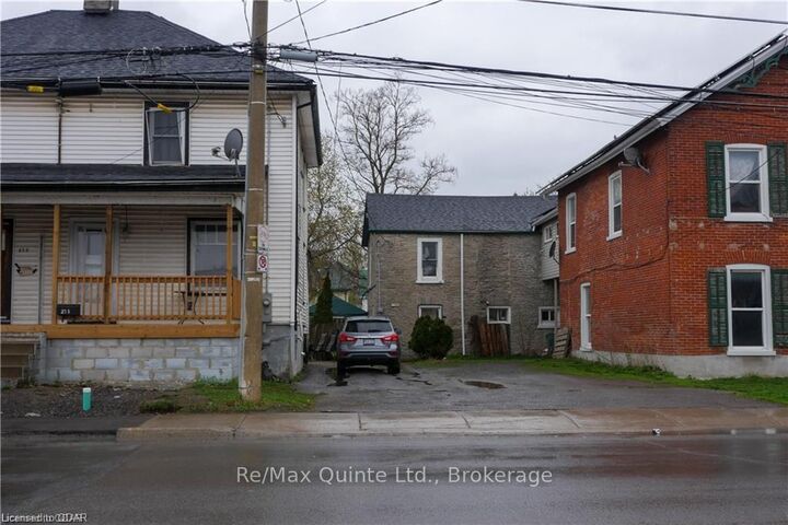 Property Photo: 218 Coleman Street A ON K8P 3H5
