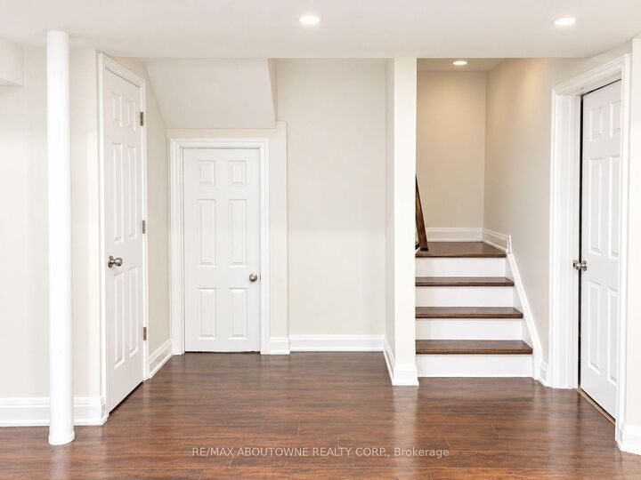 Property Photo:  3339 Ruth Fertel Drive (Lower Level ),  ON L5M 0H6 