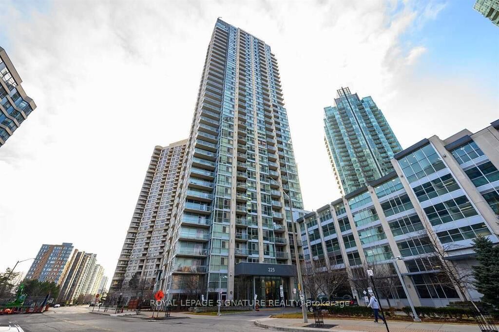 Property Photo:  225 Webb Drive 1709  ON L5B 4P2 