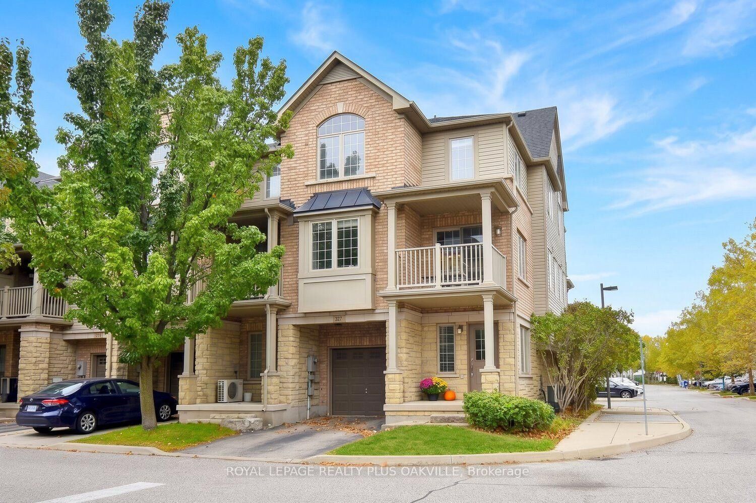 Property Photo:  621 Budgeon Common  ON L7L 0C8 