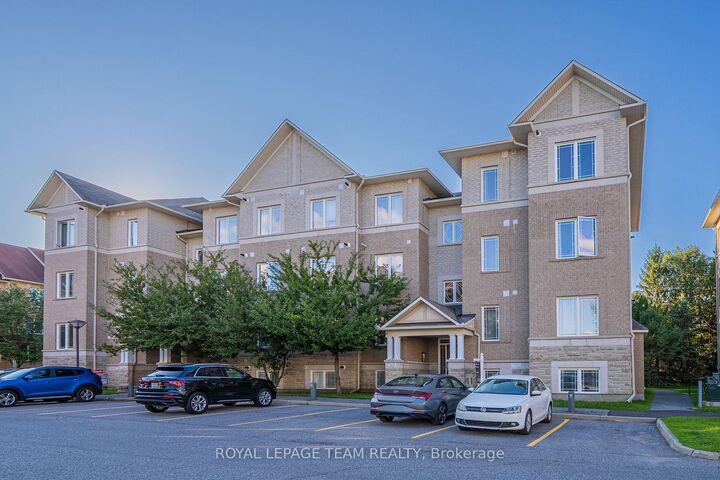 Property Photo:  369 Paseo Private 2  ON K2G 4N7 