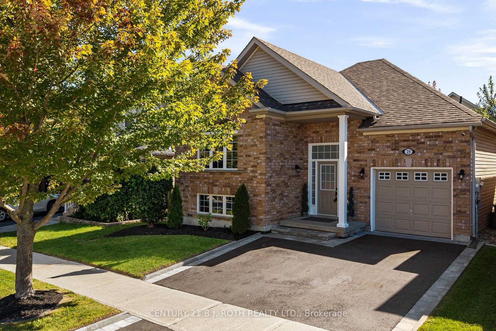 Property Photo:  25 Cranberry Lane  ON L4N 0Z1 