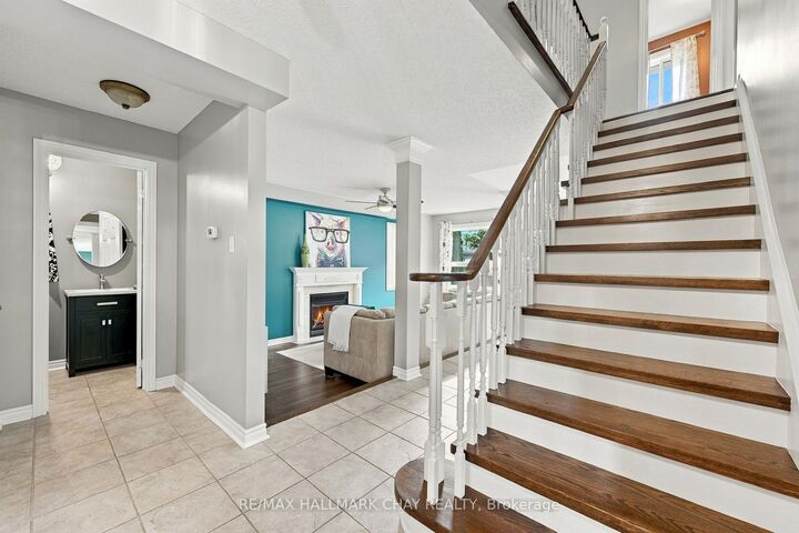 Property Photo:  17 Sherwood Court  ON L4N 9V2 