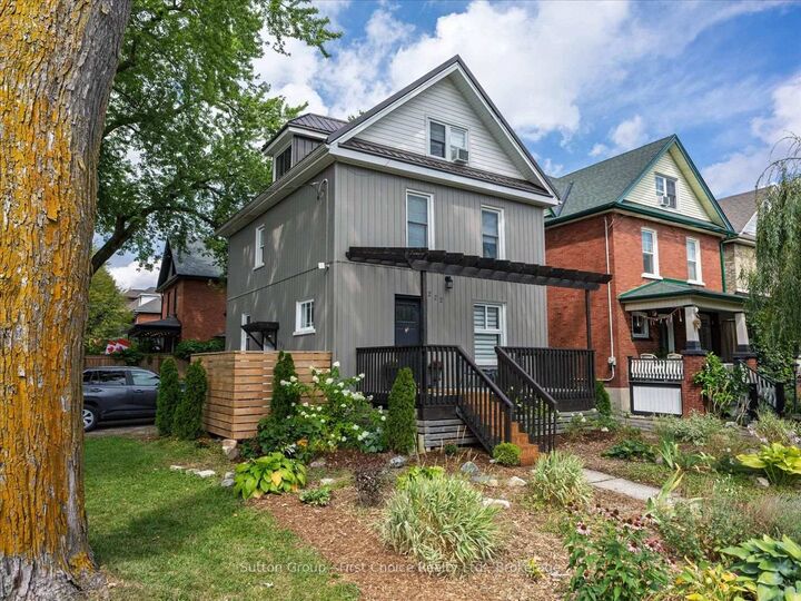 Property Photo:  222 Brunswick Street  ON N5A 3M4 