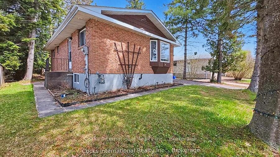 Property Photo:  36 Susan Street W  ON P1H 1X2 